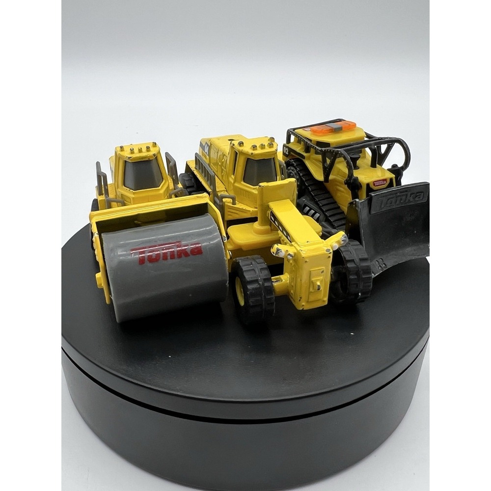 Lot of 3 Tonka Real Tough 2016 Diecast Construction Crew Road Equipment  1:64‎